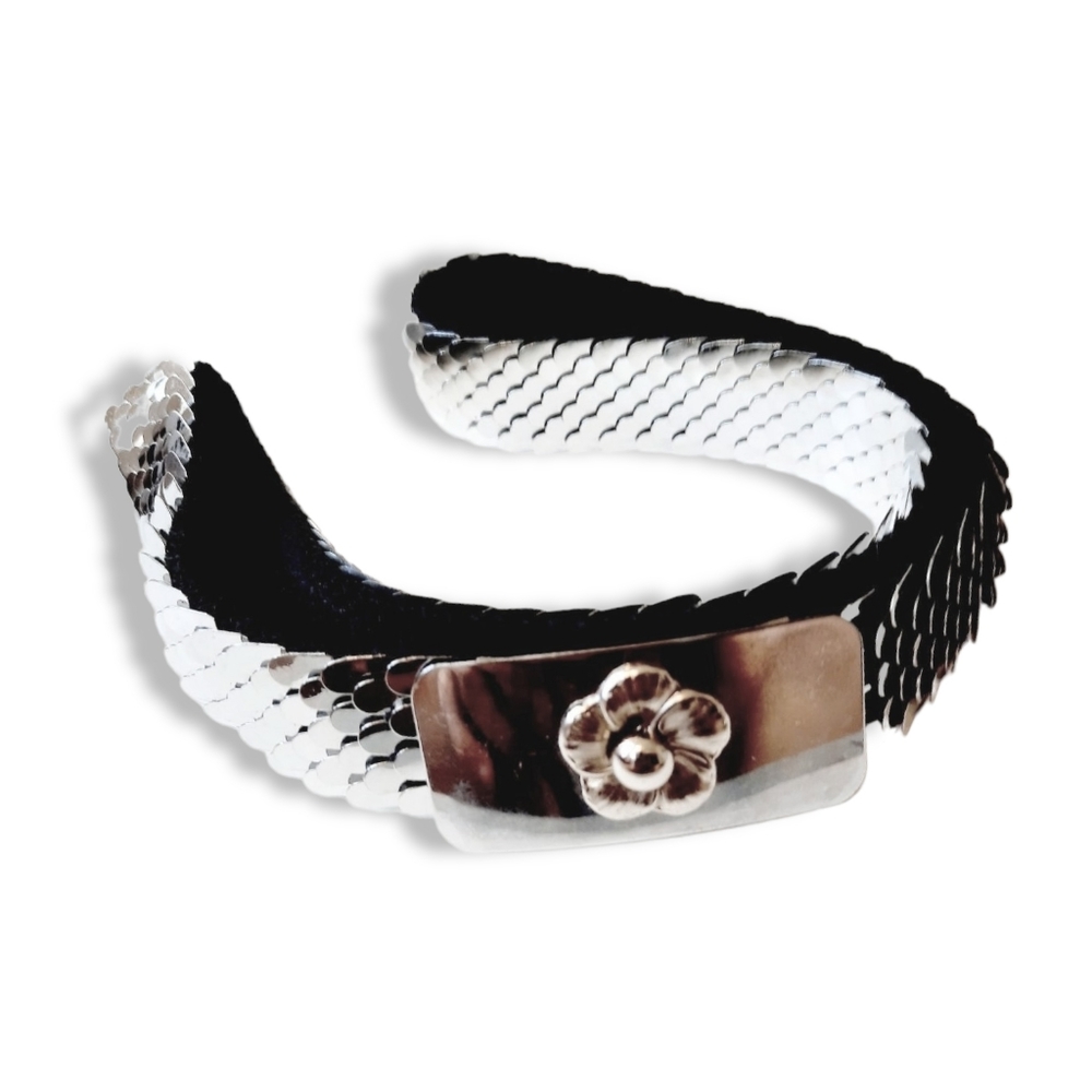 Vintage floral scales metallic silver belt